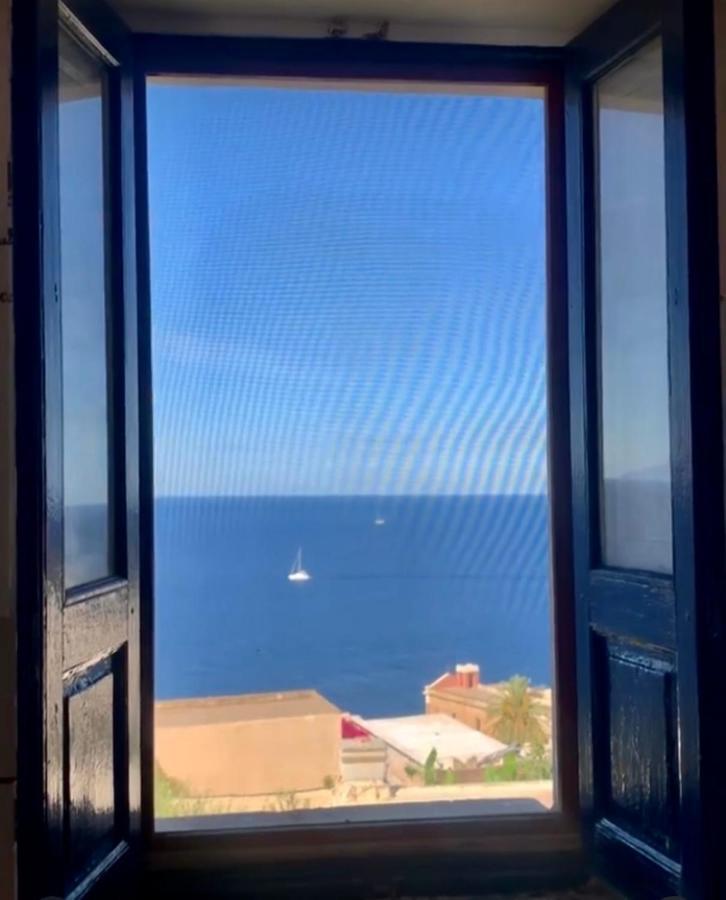 Luna Rossa Ginostra Esterno foto